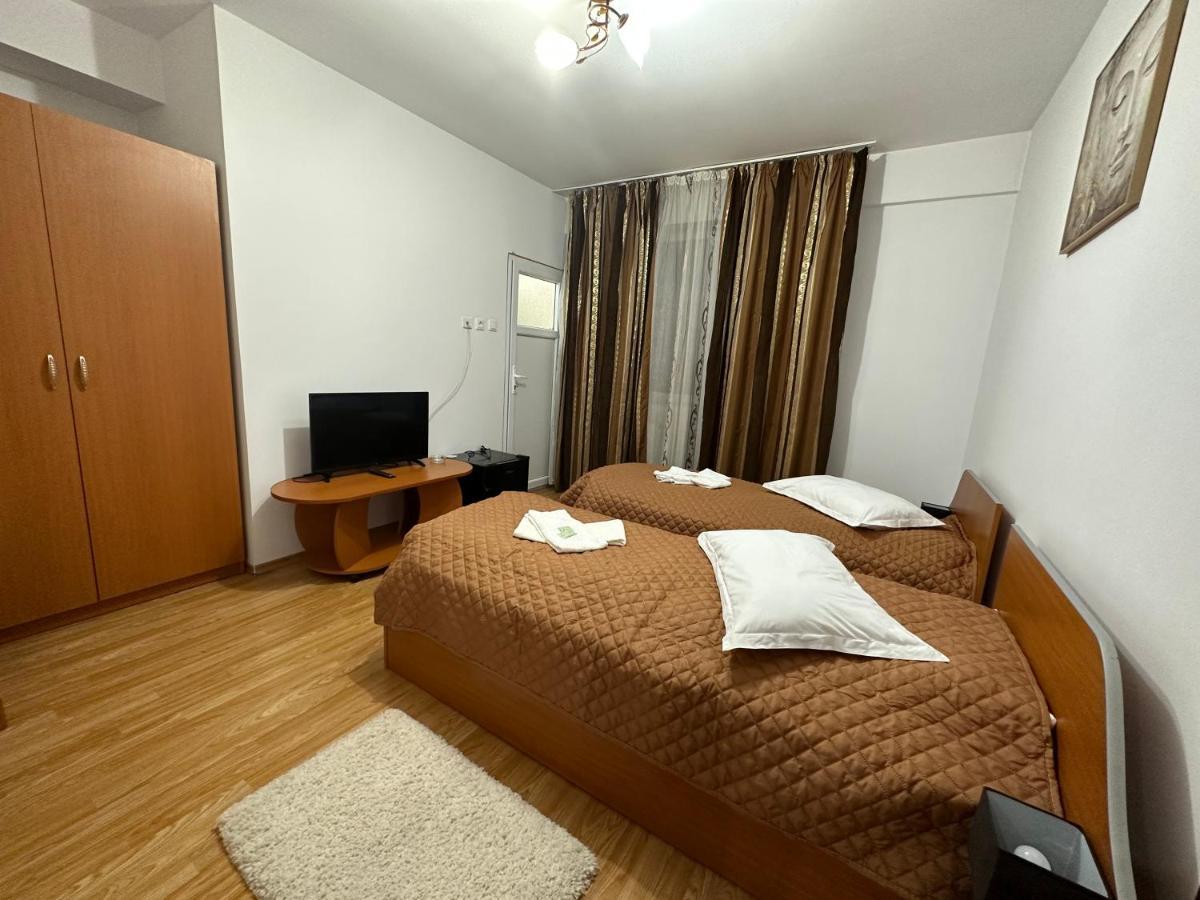 Casa Rustic Cazare Pitesti Ngoại thất bức ảnh