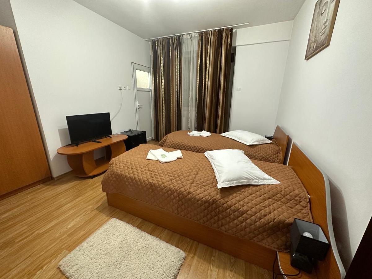 Casa Rustic Cazare Pitesti Ngoại thất bức ảnh