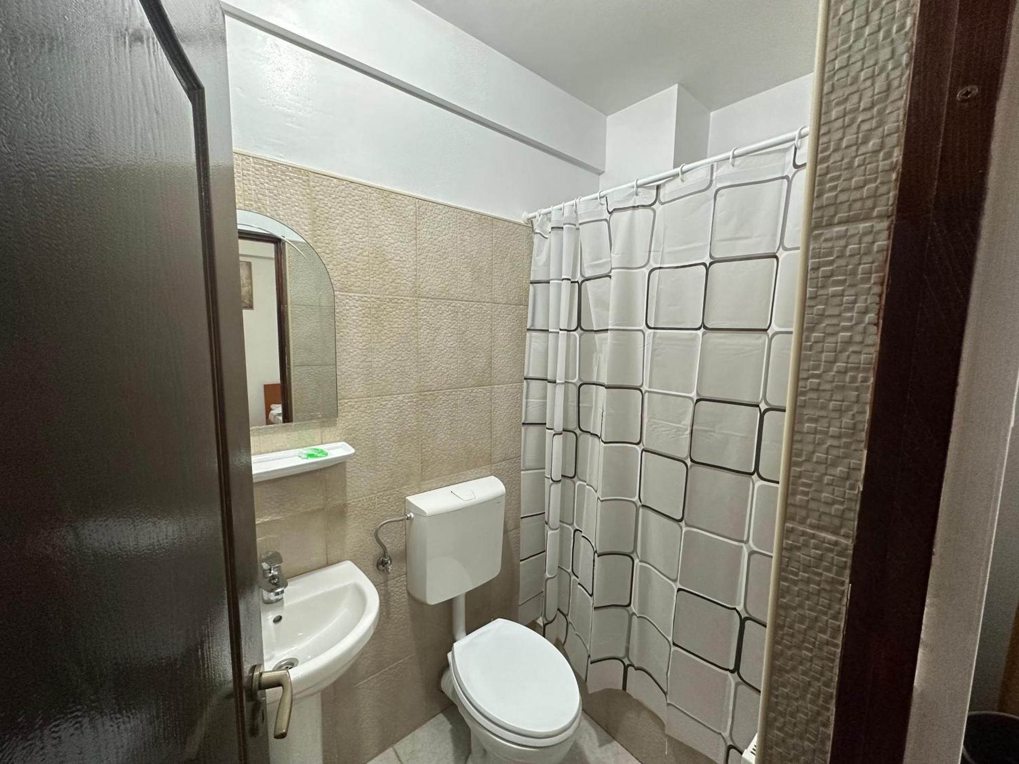 Casa Rustic Cazare Pitesti Ngoại thất bức ảnh