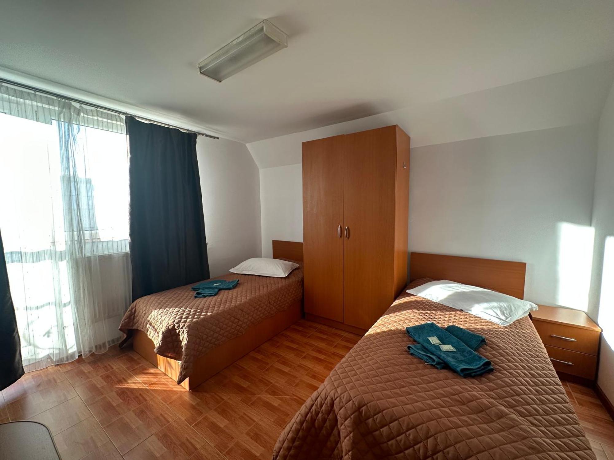Casa Rustic Cazare Pitesti Ngoại thất bức ảnh