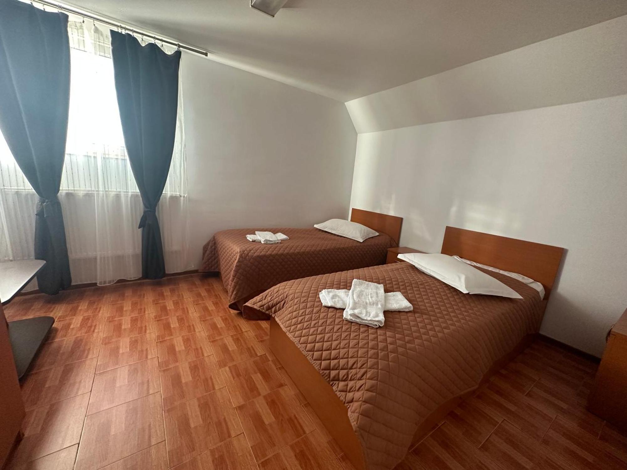 Casa Rustic Cazare Pitesti Ngoại thất bức ảnh